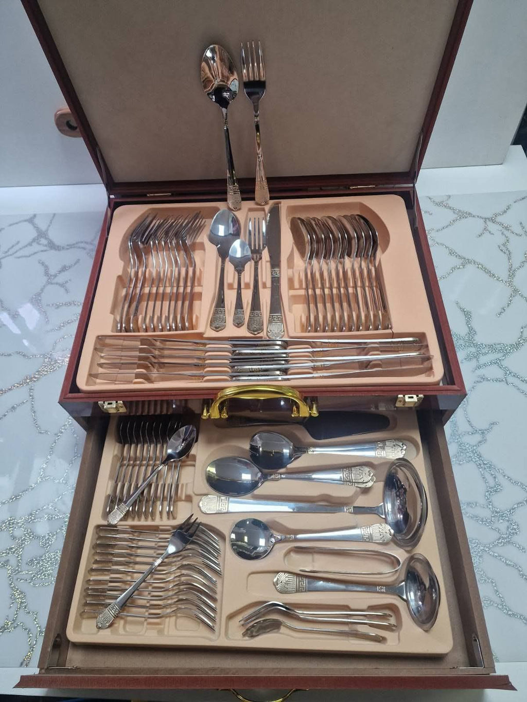 Escajg Lux za 12 osoba